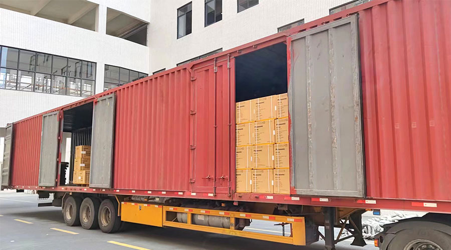 使命必達(dá)！高效完成國(guó)內(nèi)知名品牌客戶迷你洗衣機(jī)裝柜發(fā)貨