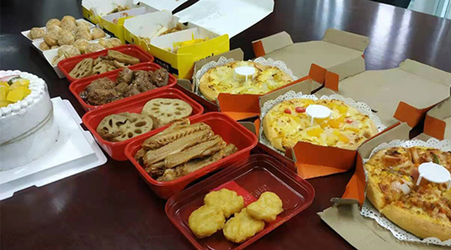 金環(huán)電器員工生日會 開心時(shí)刻共聚歡賀