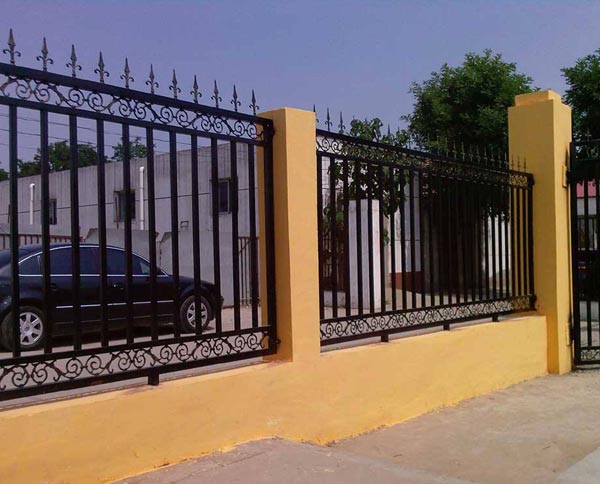 十堰鐵藝護欄有哪些方法延長使用期限？